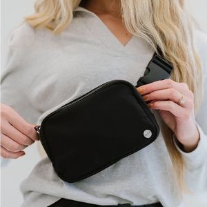 M+C black belt bag new